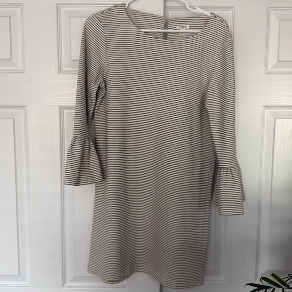 Black and white striped Jcrew Dress. Size medium. Beautiful sleeves!